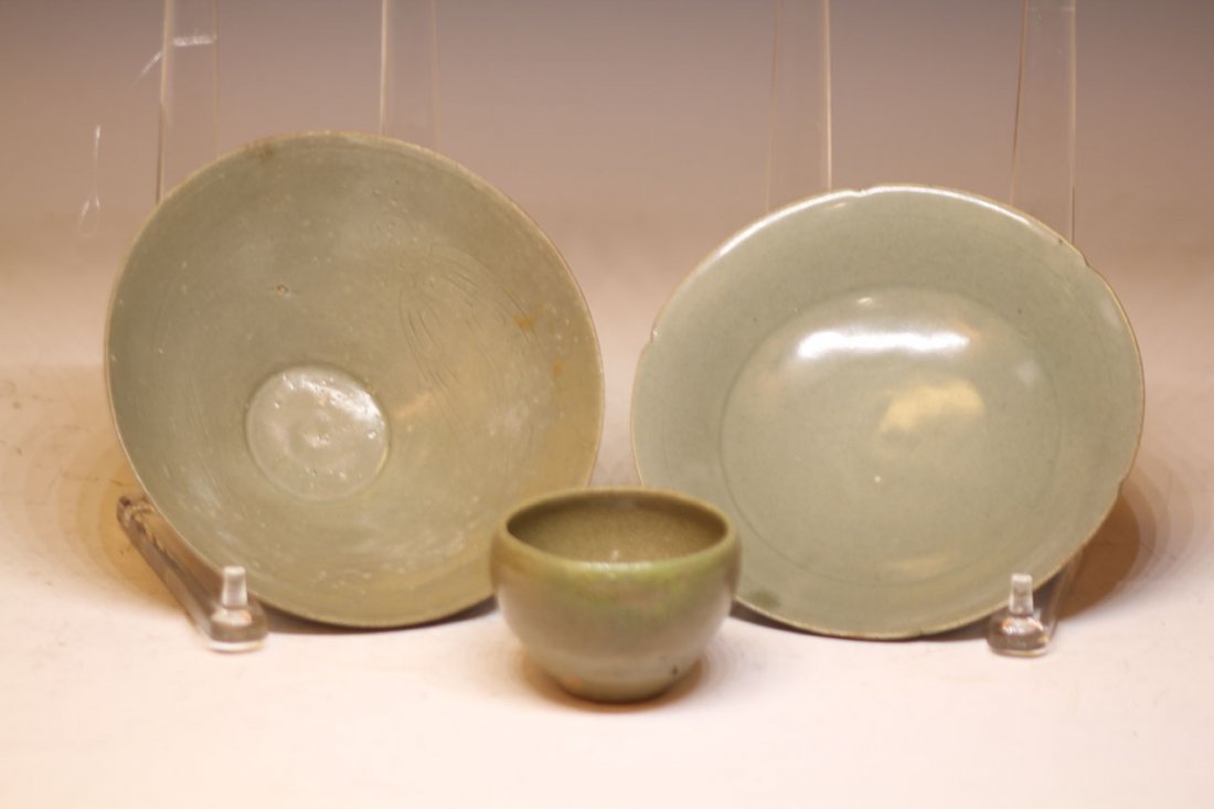 LOT OF (3) KOREAN CELADON BOWLS: Diameter- 3" - 6 3/4"