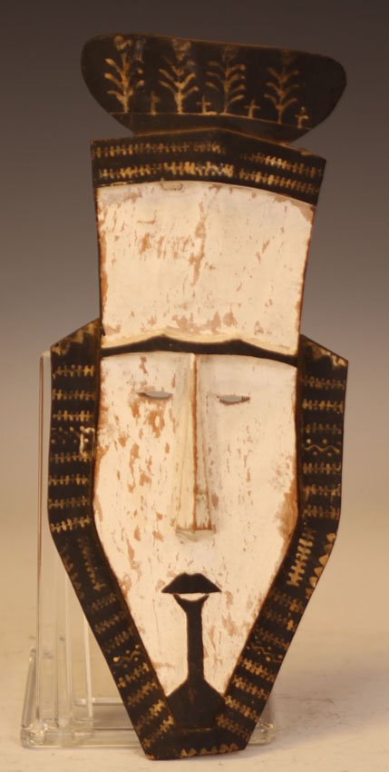 EARLY OCEANIC CARVED AND PAINTED MASK: Length- 13 1/2"