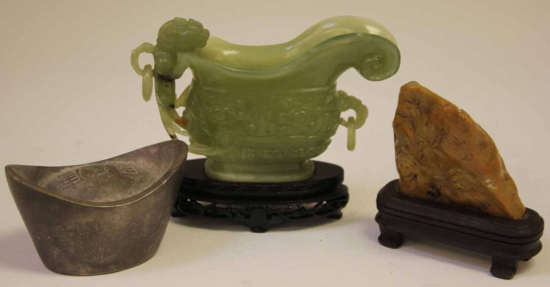 LOT OF (3) CHINESE ITEMS: Paperweight, Hardstone carvings