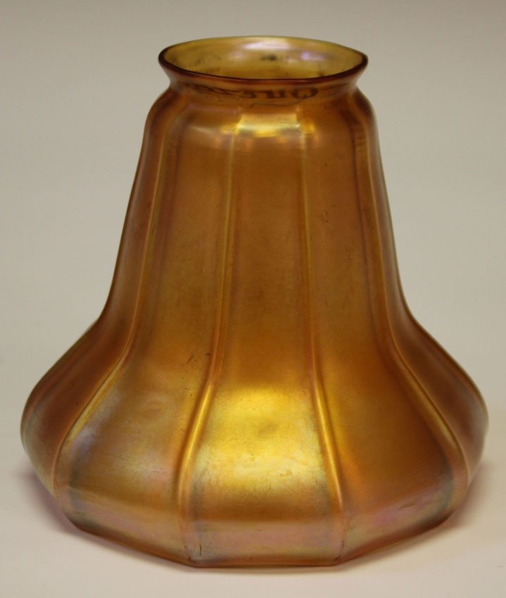 QUEZEL ART GLASS SHADE: Height- 5 1/8"