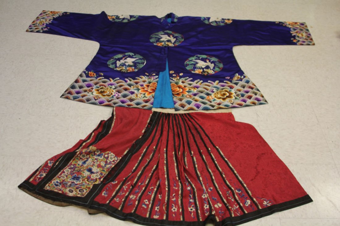 VINTAGE CHINESE EMBROIDERED ROBE AND SKIRT: â€¦..