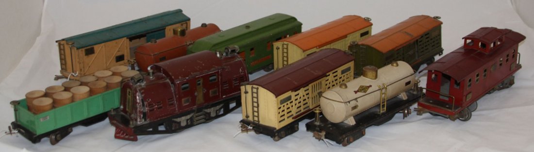 LIONEL ENGINE WITH (9) CARS: Model numbers- 380, 513, 515, 4677, 513, 512, 514, 310, 4677, 515