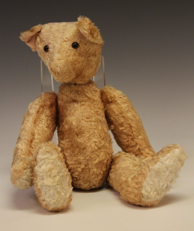 EARLY 20TH CENTURY GERMAN JOINTED BEAR: Length- 15"