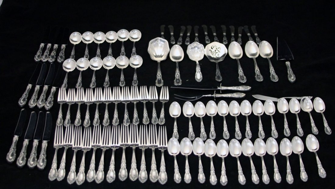 SET OF TOWLE STERLING SILVER FLATWARE SERVICE: Pattern: King Richard Total pcs- 95 Weight- 124.6 troy oz. plus (26) knives