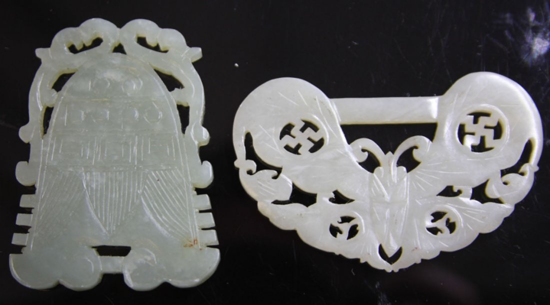 LOT OF (2) CHINESE JADE CARVINGS: 19th/early 20th century Provenance- Private Collection Of East Coast Collector, Mrs. Sutton. Length- 2 1/2"- 3" Weight- 51.8 grams