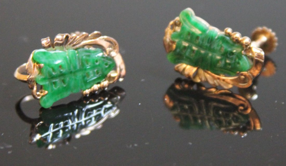 PAIR OF 14KT JADE EARRINGS: Weight- 5.8 grams