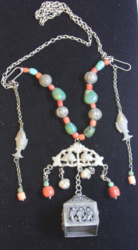 QING DYNASTY NECKLACE: Provenance- Private Collection Of East Coast Collector with box pendant Weight- 147 grams