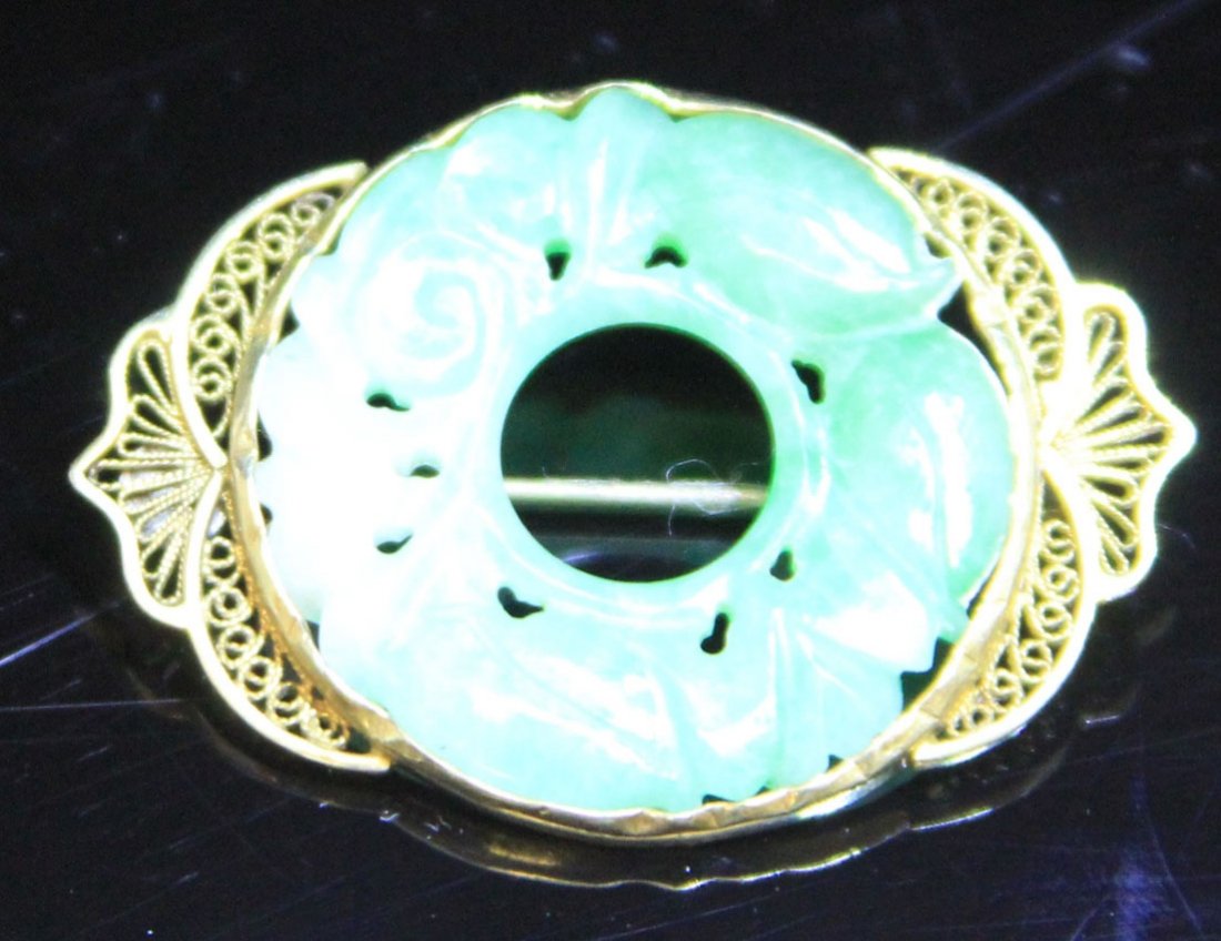 VINTAGE CHINESE CARVED PENDANT, 14KT: Weight- 5.5 grams