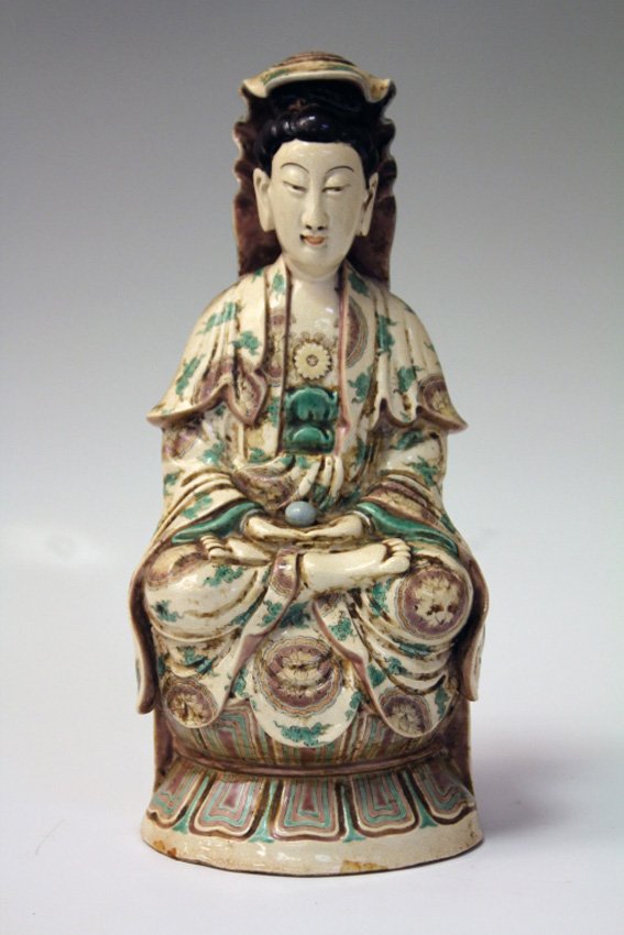 VINTAGE CHINESE PORCELAIN QUAN YIN: Height- 13"
