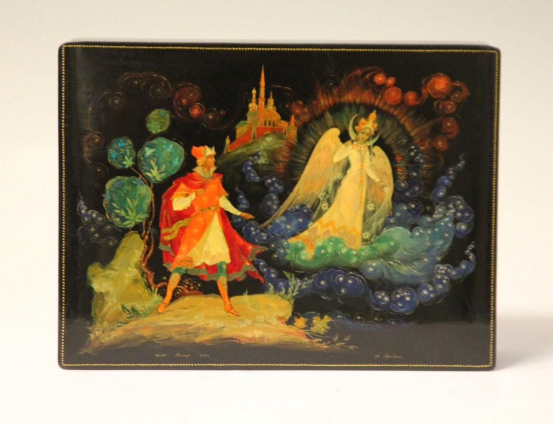 MID-CENTURY RUSSIAN LACQUERED PAINTED BOX: Length- 11"