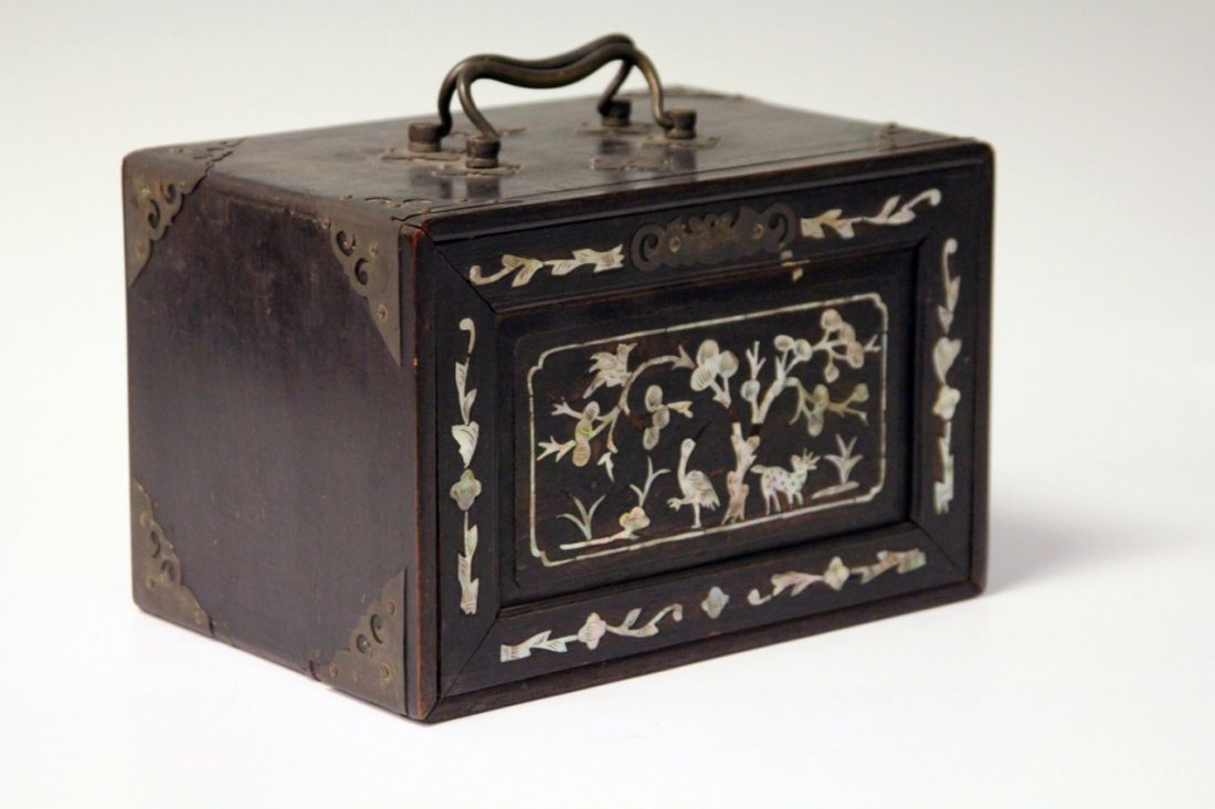 VINTAGE CHINESE MAJONG SET, ORIGINAL CASE: â€¦