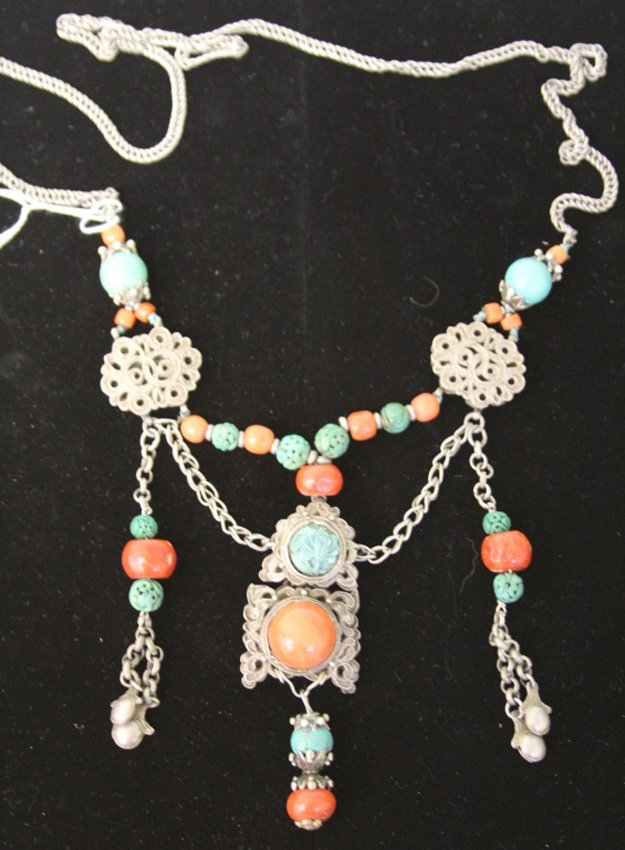 VINTAGE CHINESE COURT NECKLACE: Provenance- The Sutton Collection Weight- 157 grams