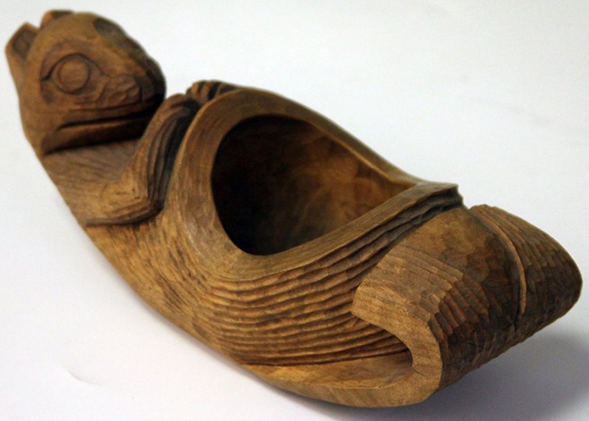 MACAW CARVED WOOD BOWL: Length- 9 1/2"