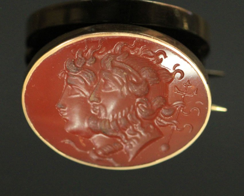 VICTORIAN CARNELIAN CARVED PIN, 14KT: Weight- 5.5 grams
