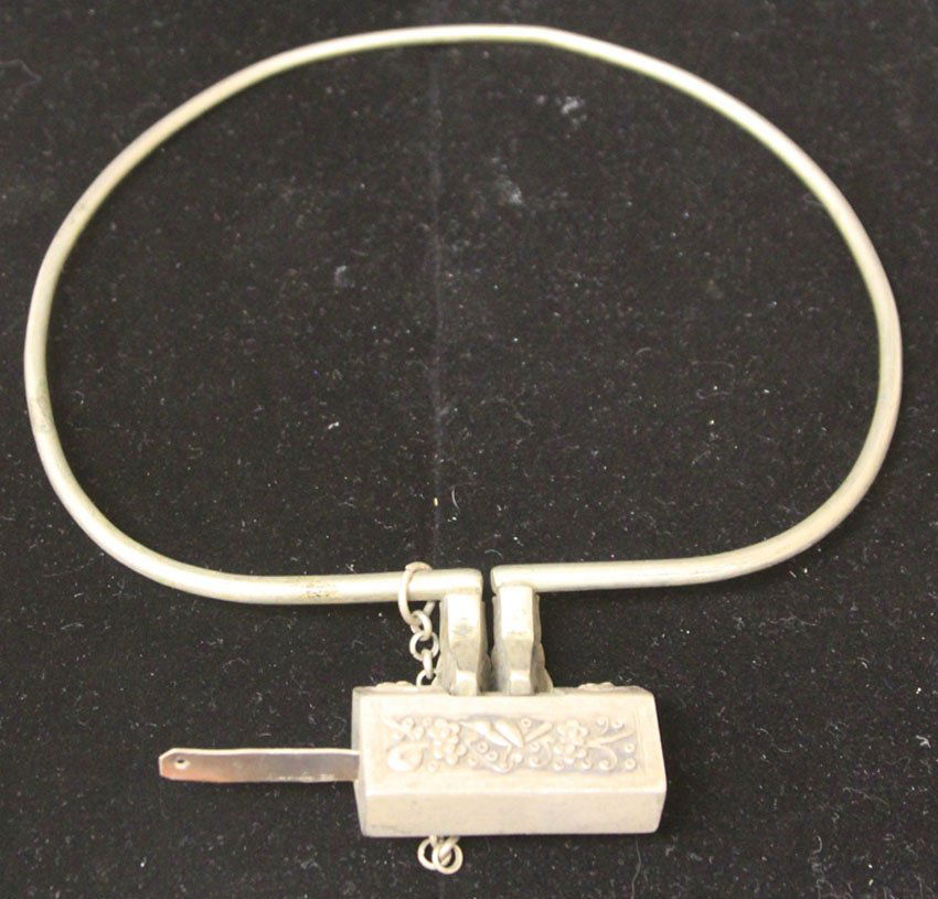 QING DYNASTY SILVER LOCK NECKLACE (1 of 2)