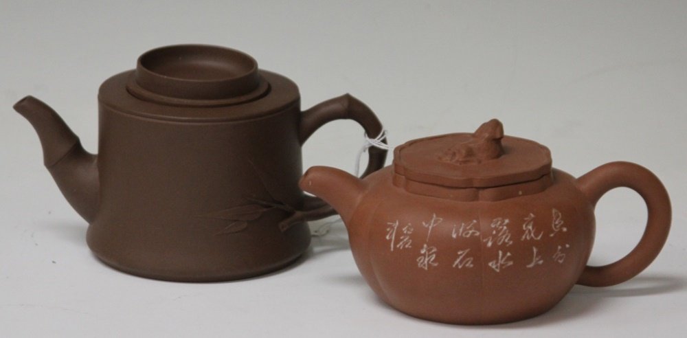 LOT OF (2) VINTAGE CHINESE CLAY TEAPOTS (1 of 3)
