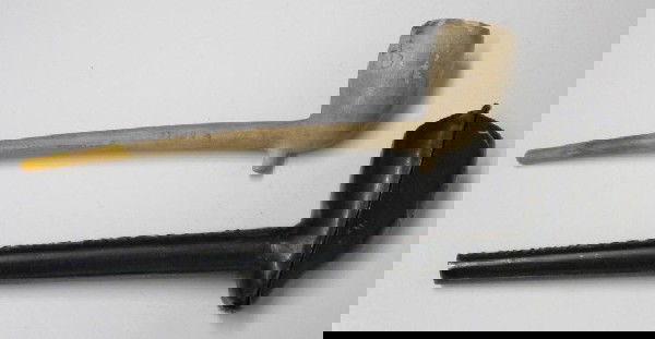 Frank Jones Brewing Co. Clay Pipe & Holder: Clay Pipe with case from Frank Jones Brewing Co. Case is about 7" x 1-1/4" x 2-1/4"