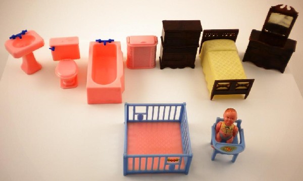 10 Pieces of Renwal Doll House Furniture: 10 pieces they are Bed #81 - Highboy #85 - Dresser #83 - Bath Sink #96 - Toilet #97 - Tub #95 - Hamper #98 - Playpen #118 - Toydee Chair #112 - Doll possibly #8