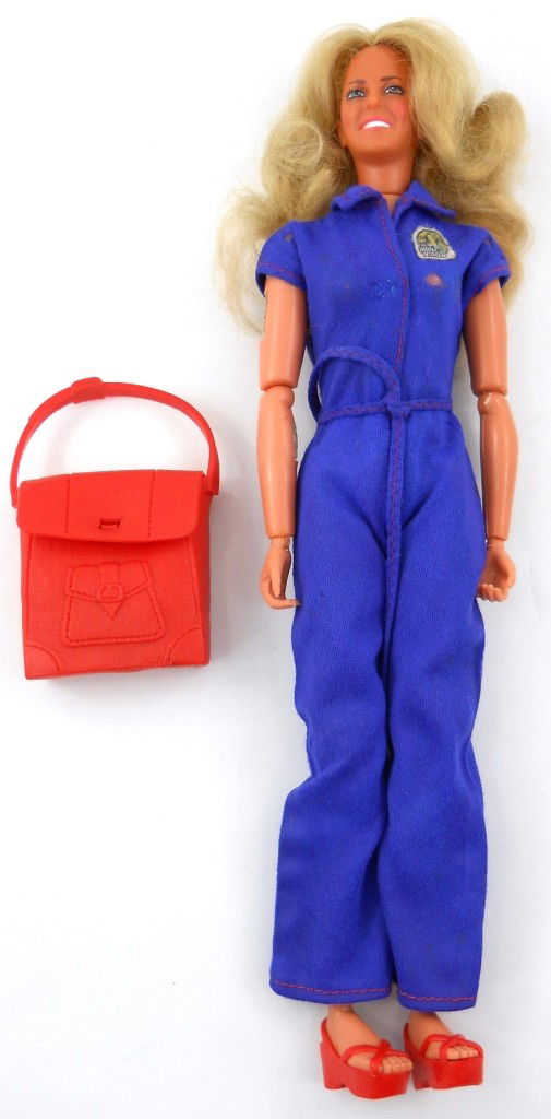 Kenner Bionic Woman Action Doll: The Bionic Woman starred in the 1970s TV series that was a spinoff of the "Six Million Dollar Man" show. Lindsay Wagner played Jamie Somers (aka the Bionic Woman) in both series. This doll has all her