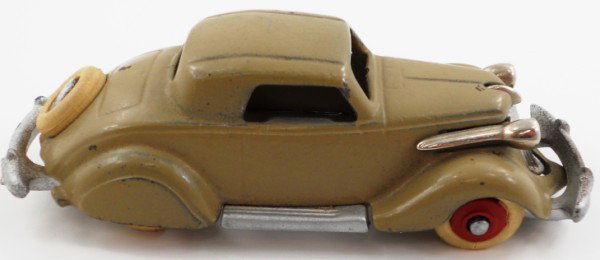 Cast Iron Hubley Car: Beautiful all original 1935 Studebaker Coupe by Hubley. Cast iron construction with original paint and tires in excellent condition, a nice tight fit. This was one of the early promotional models with