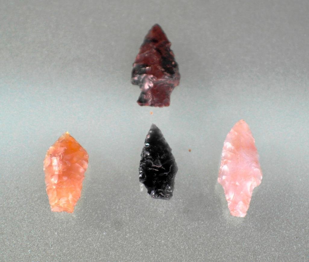 Wakemap Mound Site - 4 Columbia River Arrowheads: This lot features 4 Columbia River arrowheads or points. These were found in Oregon circa 1960 at the Wakemap Mound Site. They are all approximately 1 1/4" x 5/8" and in very nice condition. All the a