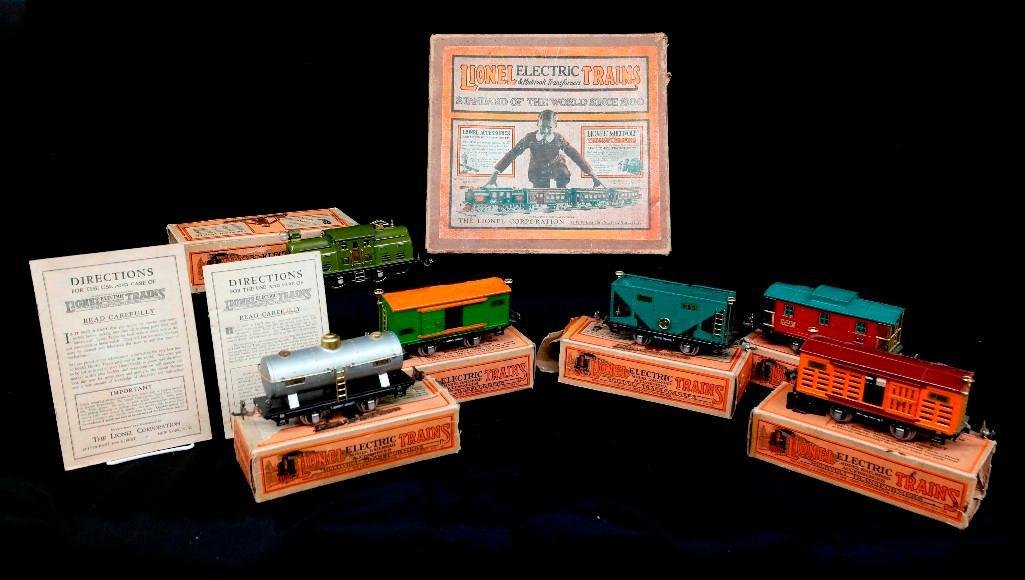 Lionel Freight Set No. 293 - w/ Nos. 252, 803, 804,: This vintage Lionel Trains freight set is no. 293 and comes with its original box and original directions. The set itself includes 6 separate pieces, including: No. 252, L. Olive No. 803, P. Blue No.