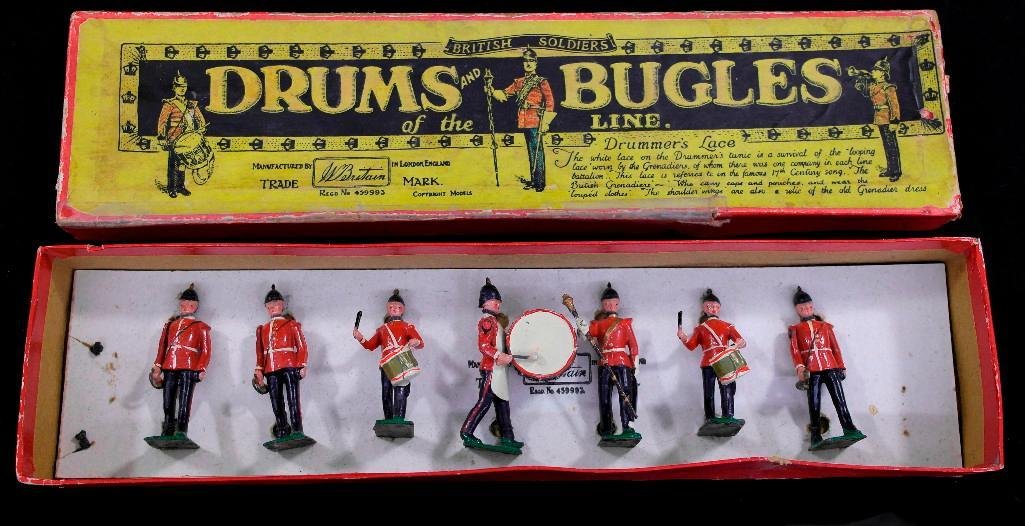 Britains "Drums and Bugles of the Line" 7-Piece Set #30: You are bidding on a set of lead drums and bugles of the line, British soldier infantry regiment, by Britains circa 1930. There are seven marching infantry soldiers: a band major with a mace that has 