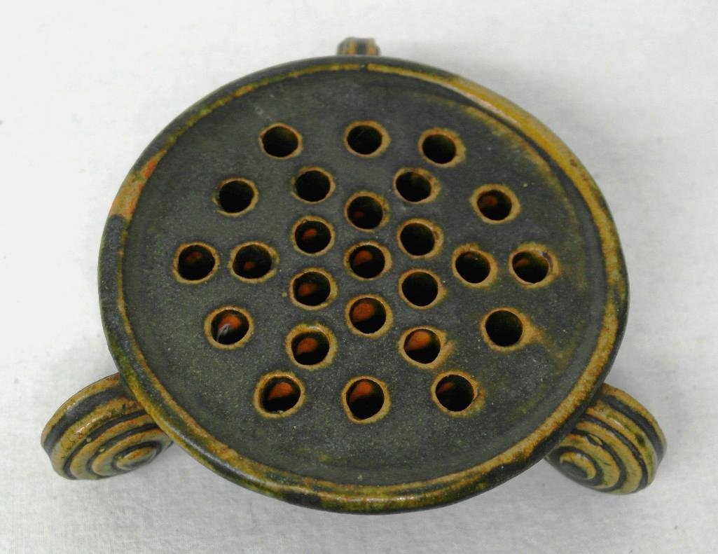 Matte Green Flower Frog (1 of 5)