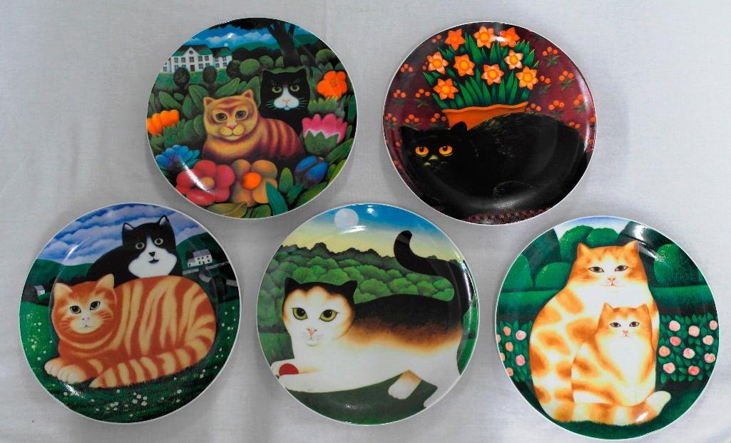 Set of Five Cat-Motif Decorative Plates by British (1 of 3)