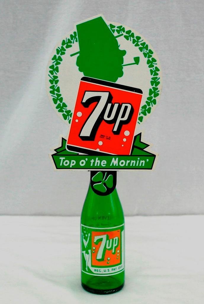 St. Patrick's Day 7-Up Topper With Bottle (1 of 6)