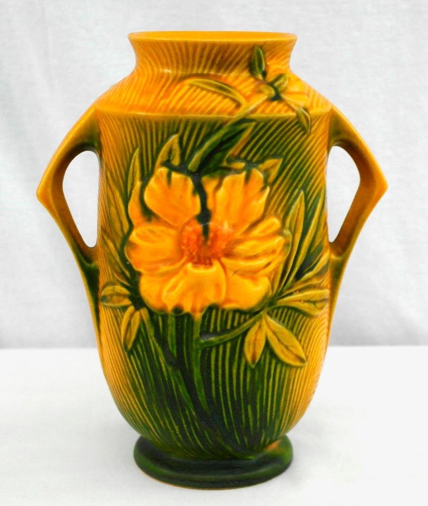 Roseville Medium / Large Peony Vase (1 of 5)