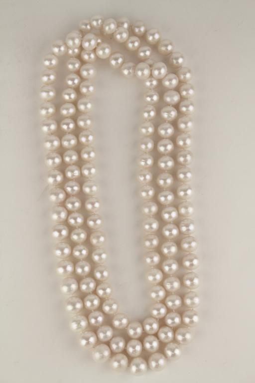 Cultured Pearl Necklace, Opera Length: 64 inches long, 15-16mm, very well matched, great luster.