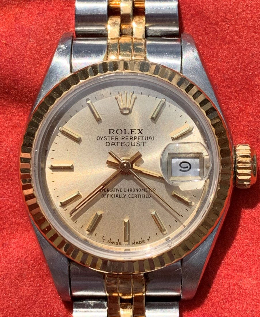 Ladies Rolex Oyster Perpetual Datejust Watch: Ladies Rolex Oyster Chronometer Stainless Steel Watch. Oyster perpetual Datejust movement. Cyclops lens magnifies 2 1/2 times over the date. Comes with original Chronometer certification and original