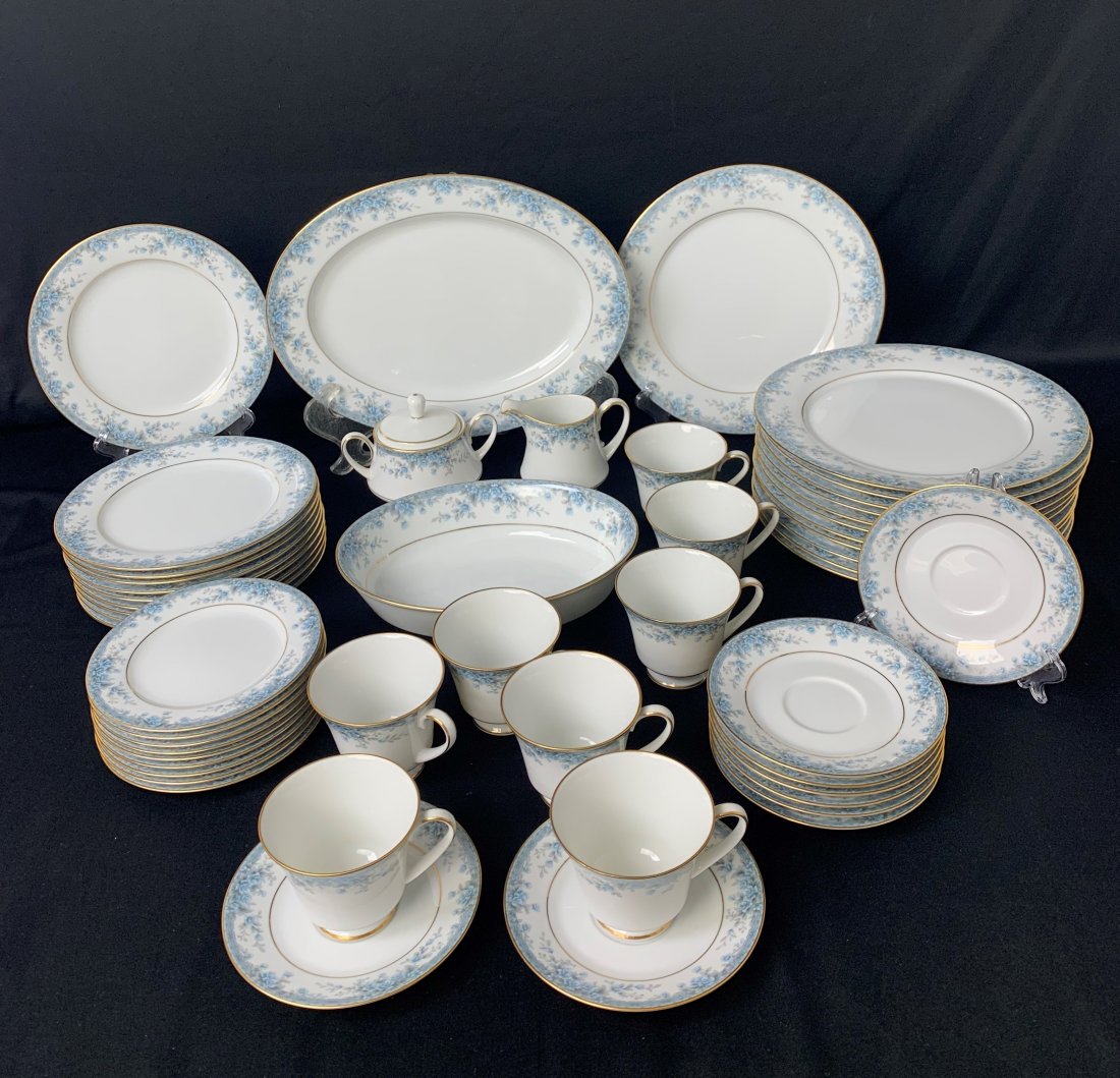 Avalon China by Noritake Pattern #3390 Dinnerware: Avalon China by Noritake Pattern #3390 Dinnerware. (1)- large serving dish 13" x 10 1/2", (1) serving bowl H- 2 3/8", (12) diner plates 10 1/2", (10) salad plates 8 1/4", (9) bread plates 6 1/4", (9) 