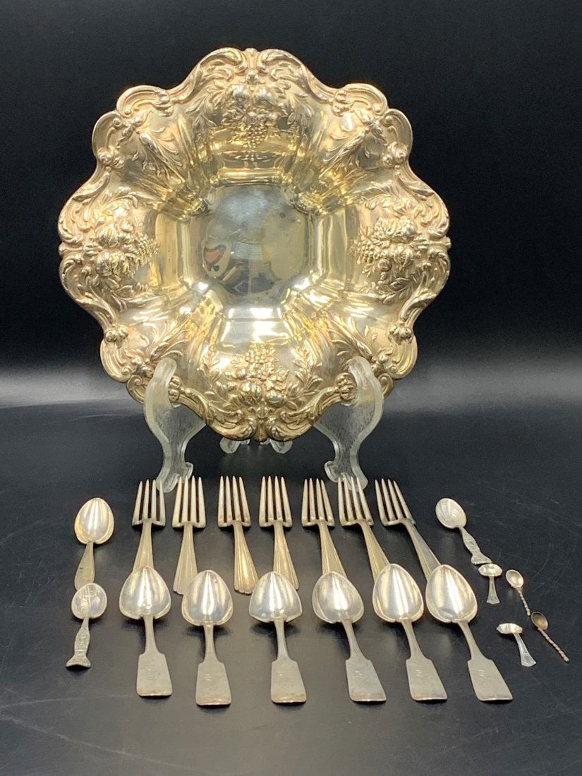 Sterling - Francis I Repousse Bowl & Misc 36.8 troy oz (1 of 11)