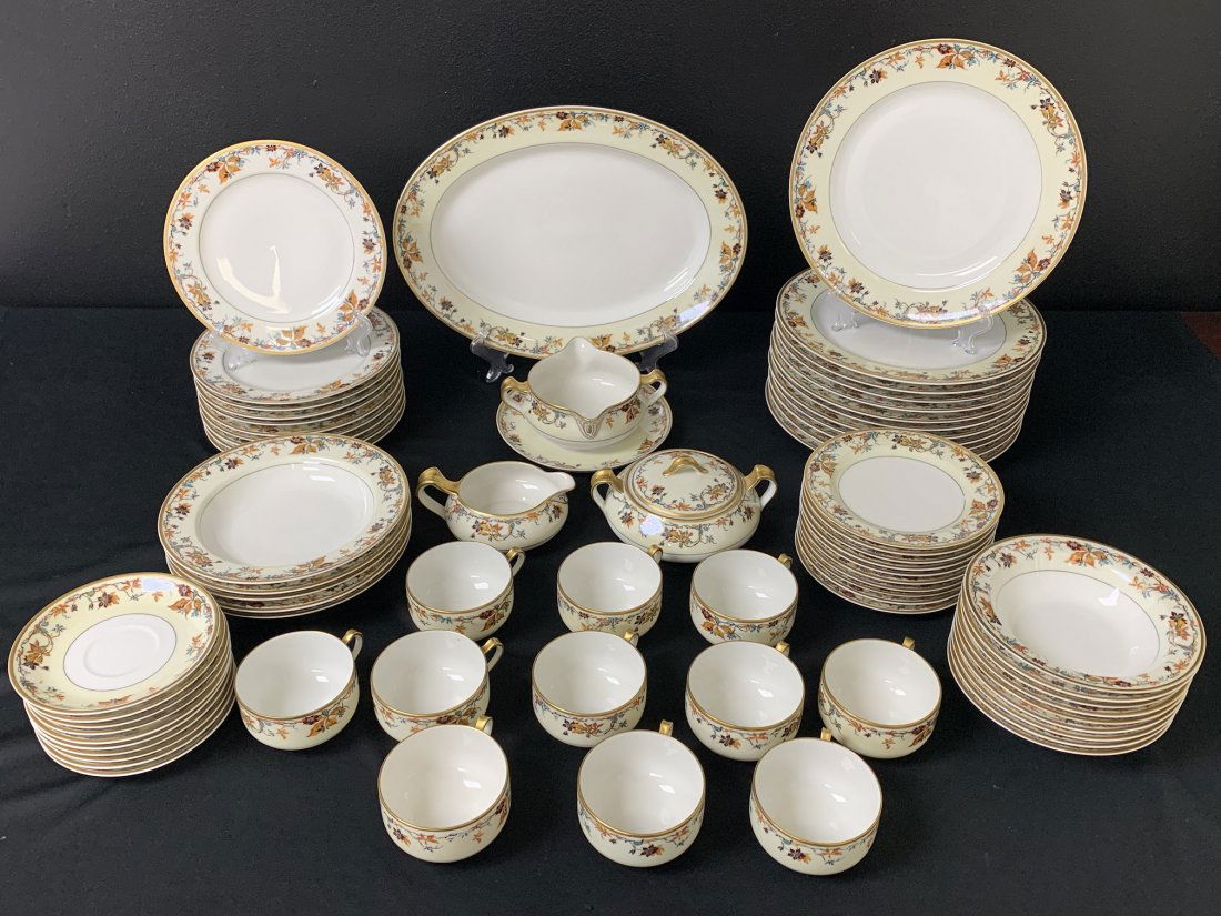 Haviland & Co. Limoges  "Autumn" Porcelain  Dinnerware (1 of 18)