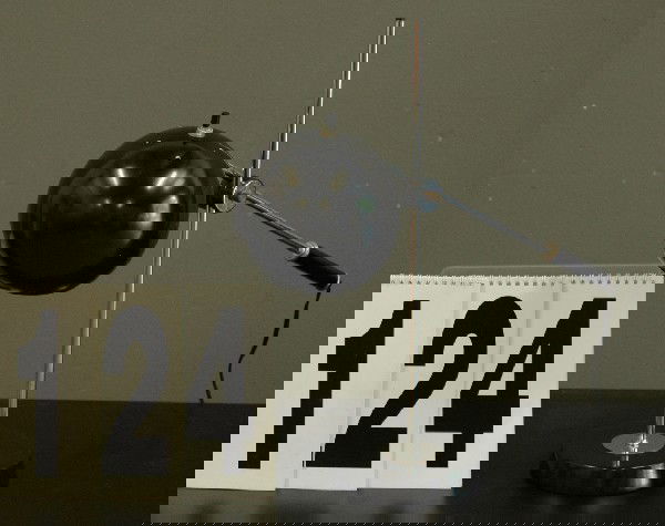 BLACK & CHROME DESK LAMP: BLACK AND CHROME DESK LAMP WITH ARTICULATED ARM, POSSIBLY LIGHTOLIER, ADJUSTABLE HEIGHT.