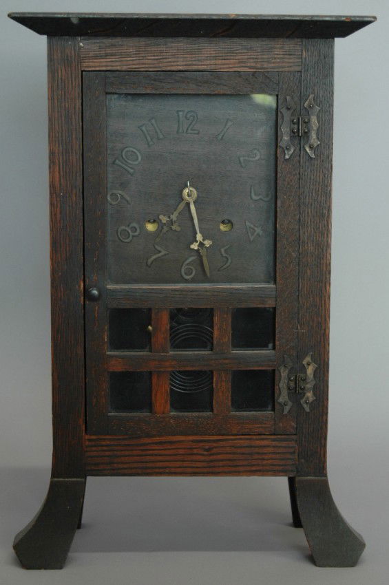 MISSION OAK MANTLE CLOCK: NEW HAVEN MISSION OAK MANTLE CLOCK, C 1910.