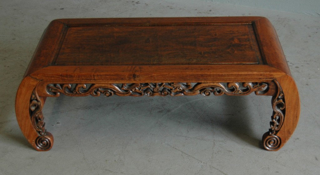 ORIENTAL CHOW TABLE: CARVED ELM ORIENTAL "CHOW" TABLE.
