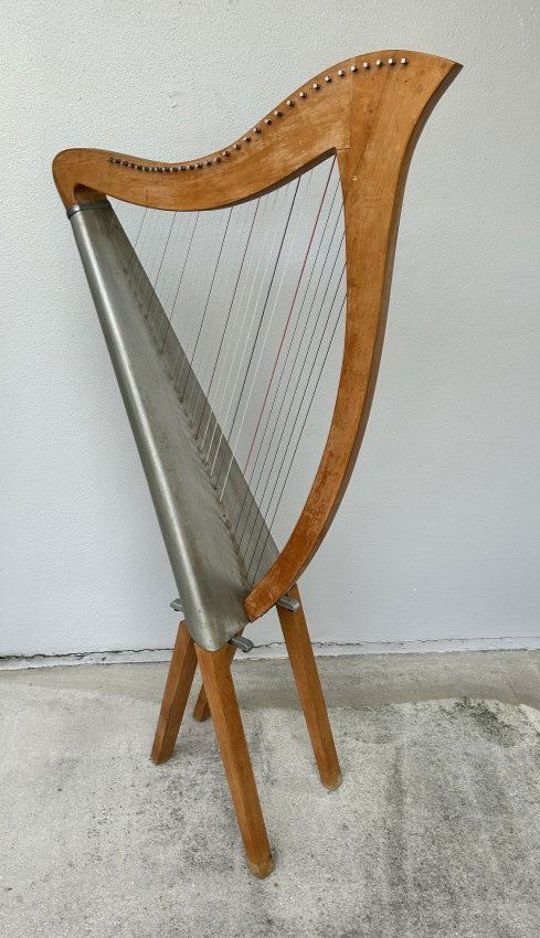 Fiberglass Framed Harp Model E with Legs by Earl Thompson: Thompson Fiberglass Framed Harp Model E with Legs by Earl Thompson. c1950s-1970s Thompson made a few thousand of these Harps. Thompson experimented with various materials to create the harp made from