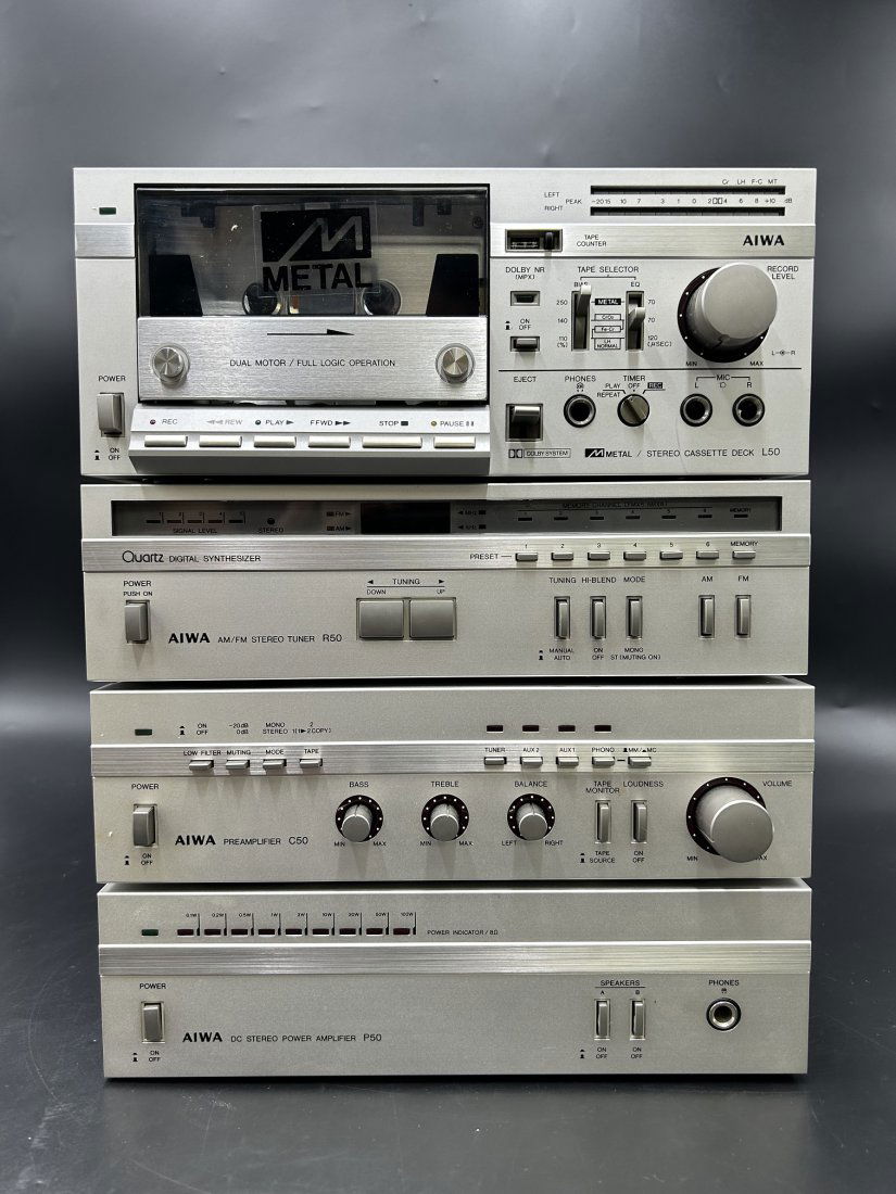 AIWA SA-C50 Stereo Preamplifier, Power Amplifier, Cassette Deck & Synthesizer Tuner (1 of 11)