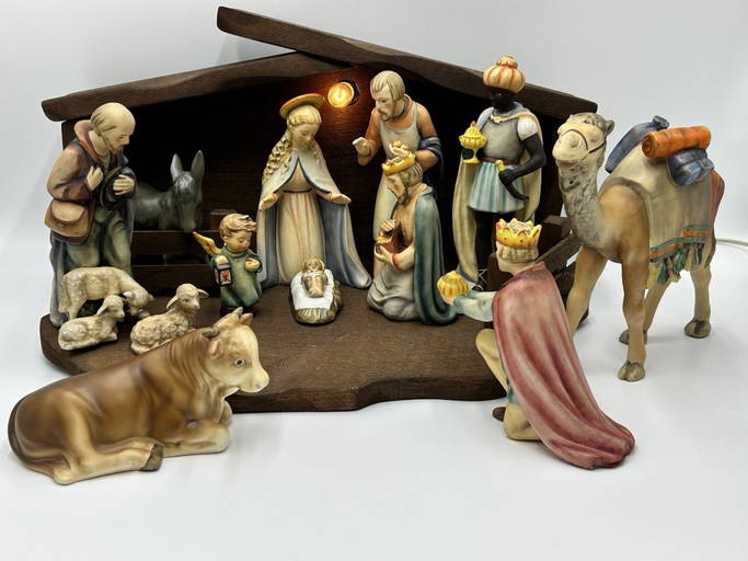 1960's Goebel Hummel 13pcs Nativity Set With Stable