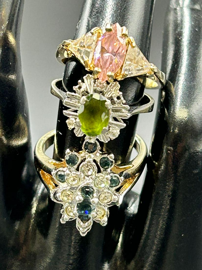 Estate Lot of 18K  Gold Sapphire, Tourmaline Ladies Rings (1 of 13)