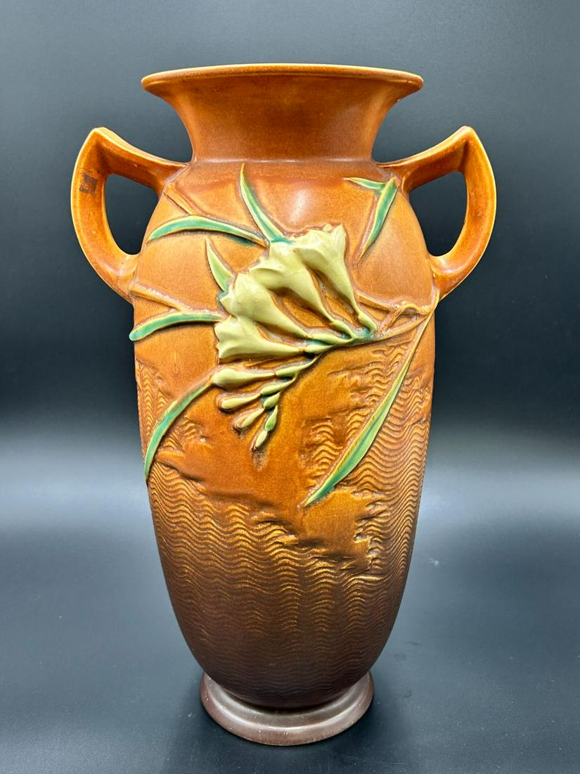 1940's Roseville Freesia Art Pottery Large Floor Vase 128-15 (1 of 13)