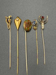 5 Victorian Hat Pins - 10K Gold Pearl, Amethyst, Ruby & Aquamarine: Lot of 5 Victorian Hat Pins - 10K Gold Pearl, Amethyst, Ruby & Aquamarine. The pins measures 2 1/2". Combined weight: 6g. Please refer to all pictures. One pearl missing from one of the pins. Overall