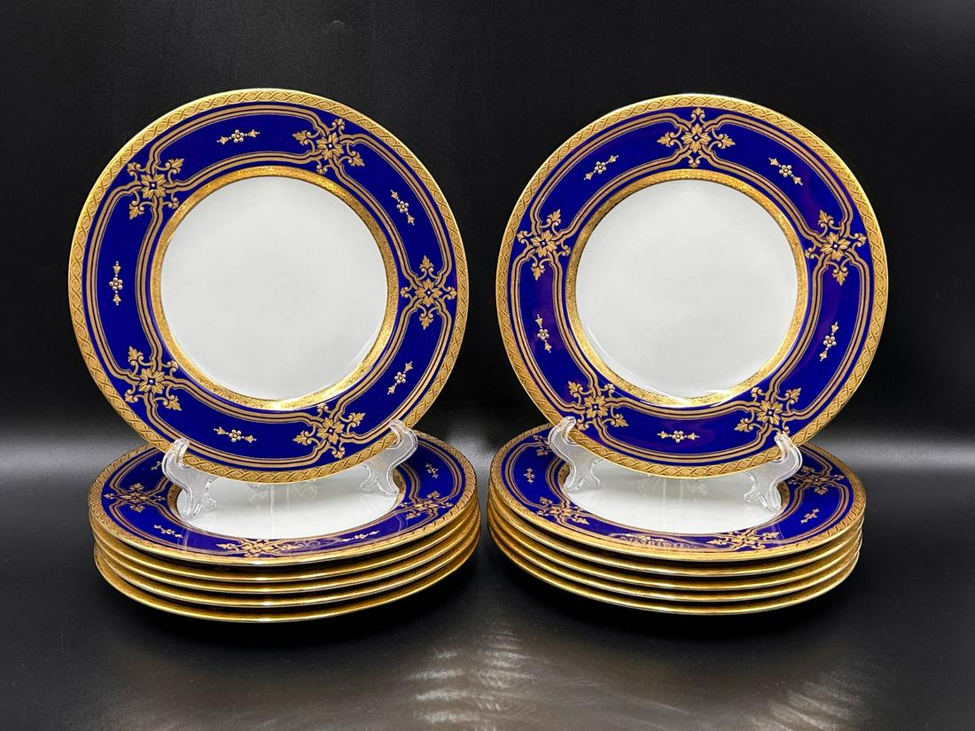 Set of 12 Tiffany & Co. Bone China Plate with Cobalt Blue, Gold Trim Dinner Plates: Set of 12 Minton for Tiffany & Co. Bone China Plate with Cobalt Blue, Gold Trim Dinner Plates. Makers mark on the bottom. The plates measures 9" diameter. Combined weight: 11.5 Lbs. Please refer to a 