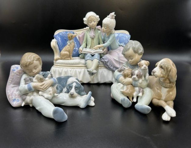 Estate Lot of 3 Lladro Figures Family Story Time and Dogs (1 of 20)