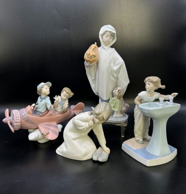 Estate Lot of 4 Lladro Figurines - Children at Play (1 of 20)