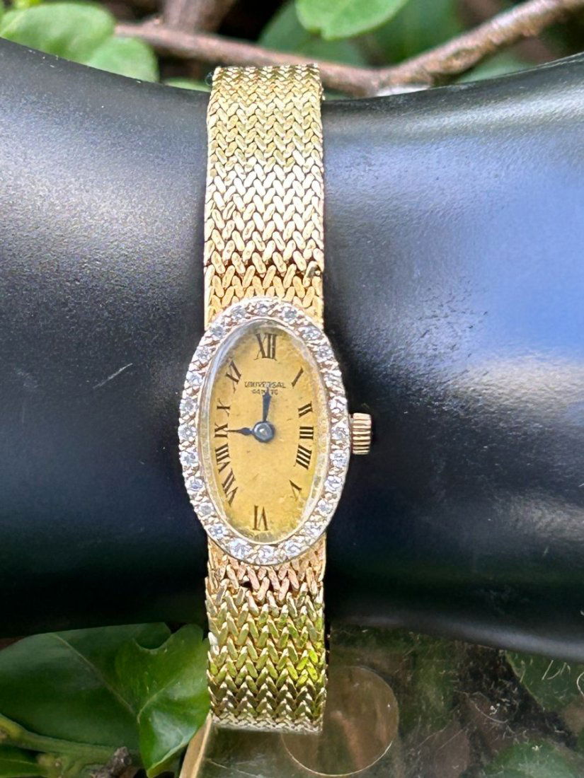 Estate Vintage Universal Geneve Swiss 18k Gold - Diamond Ladies Wristwatch (1 of 7)