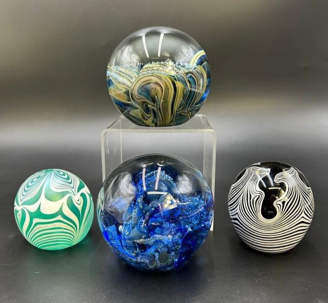 Lot of 4 Art Glass Signed Paperweights~ Vandermark & Milropa (1 of 19)